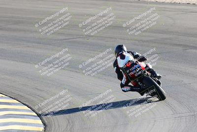 media/Jan-08-2022-SoCal Trackdays (Sat) [[1ec2777125]]/Bowl Backside (135pm)/